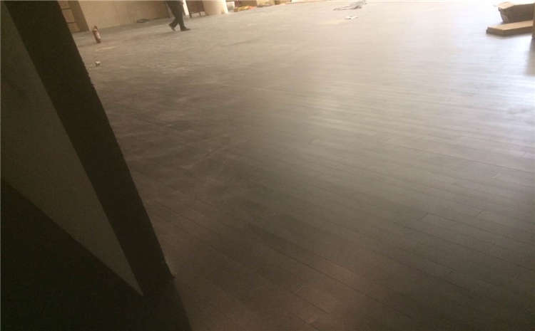 22厚舞臺木地板主輔龍骨結構