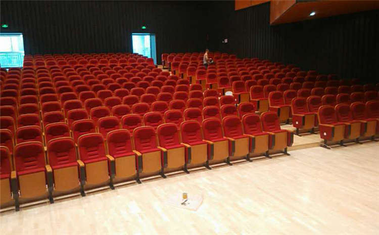 五角楓舞臺木地板一般多少錢？