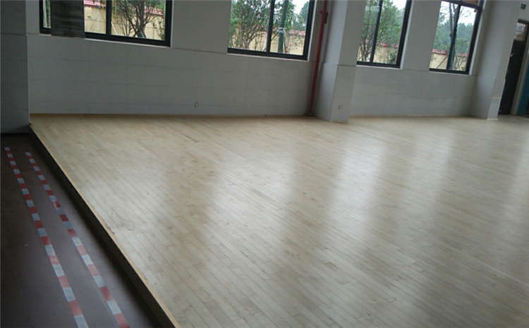 拼接板籃球場實木地板哪個品牌好？