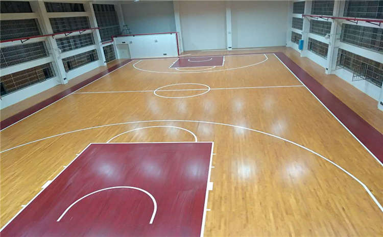 松木籃球館木地板多少錢(qián)一平米?