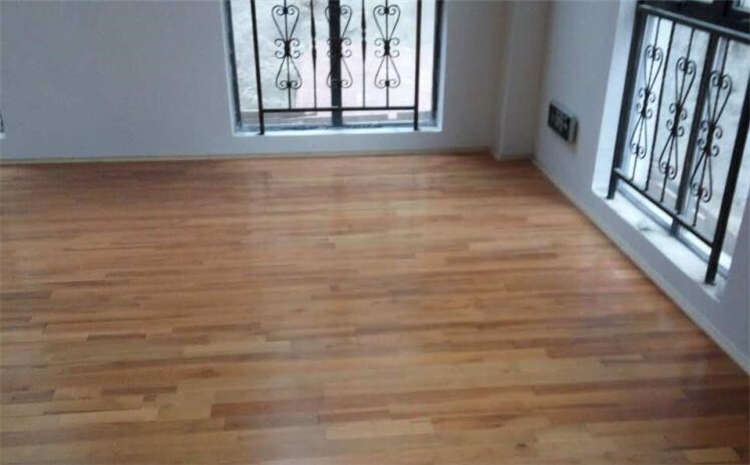 室內(nèi)體育館實(shí)木運(yùn)動(dòng)地板怎么防蟲(chóng)防潮防腐?