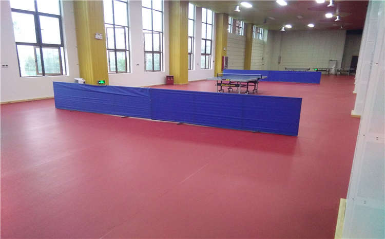 專業(yè)的舞臺(tái)運(yùn)動(dòng)木地板哪個(gè)牌子好？