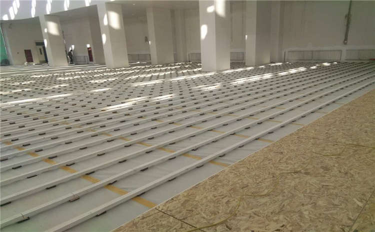 江蘇體育運(yùn)動木地板施工團(tuán)隊