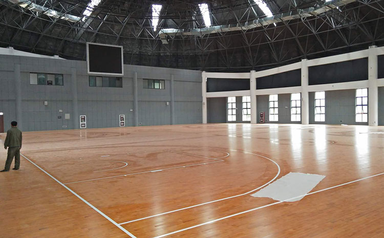 學校舞臺實木地板怎么翻新？