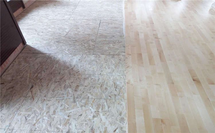 俄勒岡松羽毛球館木地板造價(jià)是的多少？