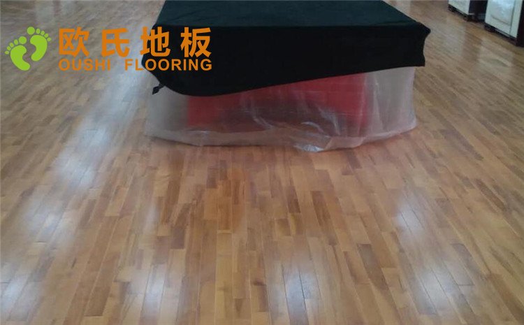 內蒙古公安廳乒乓球室木地板圖片