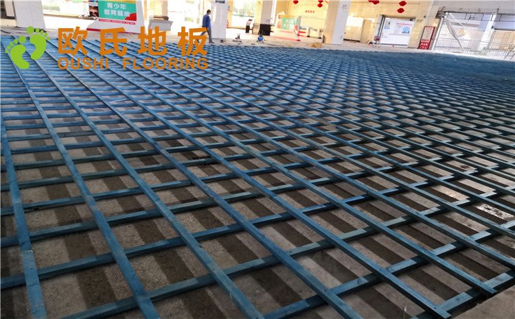 福建龍巖羅龍西路269號籃球館木地板圖片