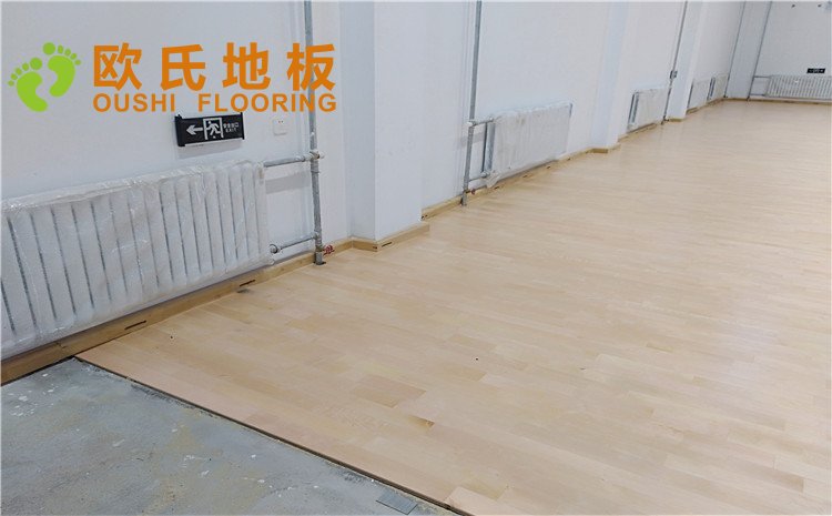 佳木斯市同江消防隊(duì)籃球館木地板項(xiàng)目—?dú)W氏實(shí)木運(yùn)動(dòng)地板
