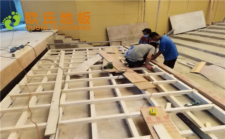 河北廊坊益田同文學(xué)校舞臺木地板項(xiàng)目-歐氏實(shí)木運(yùn)動地板