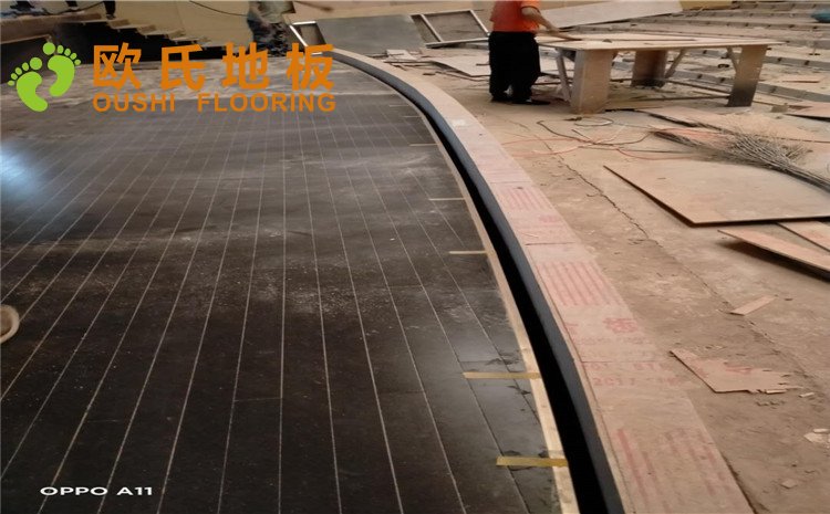 河北廊坊益田同文學(xué)校舞臺木地板項(xiàng)目-歐氏實(shí)木運(yùn)動地板